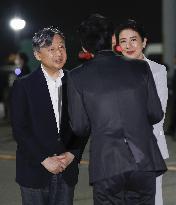 Japanese emperor, empress return to Tokyo