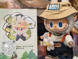 POP MART LABUBU Doll