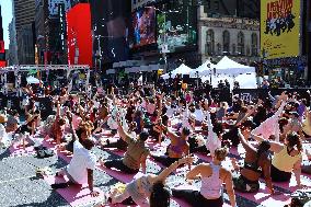 Solstice Yoga in Times Square - NYC