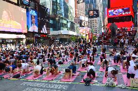 Solstice Yoga in Times Square - NYC