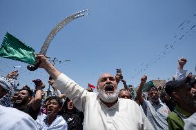 Demonstration Against Israeli Strike On Iran - Iraq