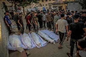 Palestinians Mourn Airstrike Victims at Al-Shifa Hospital - Gaza
