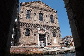 Preparations For The Bezos Wedding - Venice