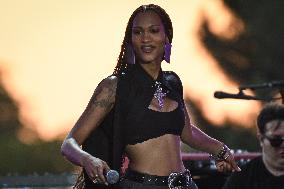 Annual Music Festival at the Tuileries Garden in Paris - FA