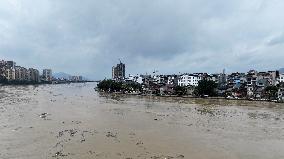 Pearl River Water Level Rose