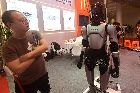 International Humanoid Robot Technology Exhibition Held in Hangz