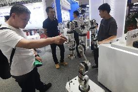 International Humanoid Robot Technology Exhibition Held in Hangz