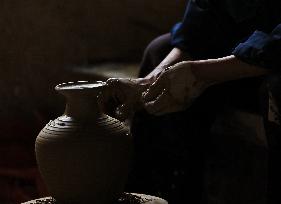 Guidong Pottery Making - China
