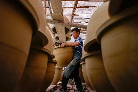 Guidong Pottery Making - China