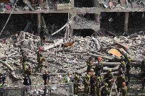 Iranian Ballistic Missiles Attack On Israel - Tel Aviv