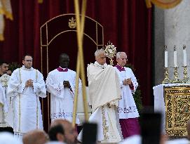 Pope Francis Celebrates The Corpus Christi Mass - Rome