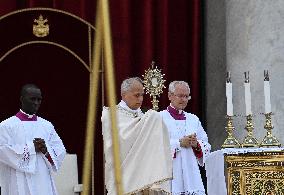 Pope Francis Celebrates The Corpus Christi Mass - Rome