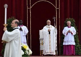 Pope Francis Celebrates The Corpus Christi Mass - Rome
