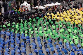 Creation The World's Largest Rainbow Flag on Pride Celebrations - Mexico