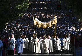 Pope Francis Celebrates The Corpus Christi Mass - Rome