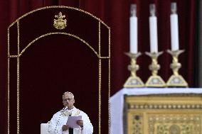 Pope Francis Celebrates The Corpus Christi Mass - Rome