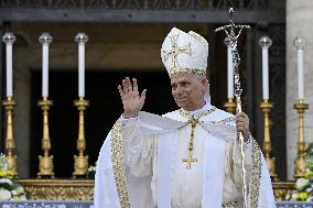 Pope Francis Celebrates The Corpus Christi Mass - Rome