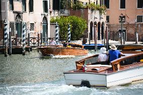 Illustration Of Cabs In The City Of Venice