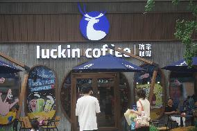 Luckin Coffee Opens First Shop in the United States