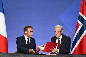 President Macron s Official Visit To Norway - Accords Signature
