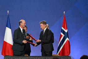 President Macron s Official Visit To Norway - Accords Signature