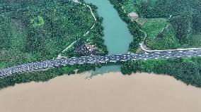 Clear And Turbid Scenery in Rong'an