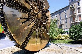 Archive: Farewell to Arnaldo Pomodoro; the master of contemporary sculpture dies at 99