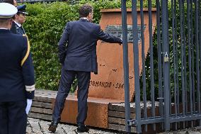 Emmanuel Macron at wreath-laying ceremony in Oslo FA