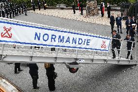 Emmanuel Macron at wreath-laying ceremony in Oslo FA