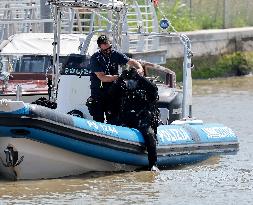 Airport Security for Bezos' Wedding Arrivals - Venice
