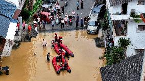 Flood in Rong'an