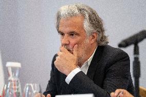 Signing of the agreement between the French government and the Professional Football League (LFP) - Paris AJ