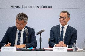 Signing of the agreement between the French government and the Professional Football League (LFP) - Paris AJ