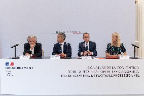 Signing of the agreement between the French government and the Professional Football League (LFP) - Paris AJ