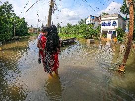 Two Lakh People Affected by Ghatal Floods - India
