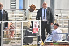 Corey Gamble At Venice Airport - Italy