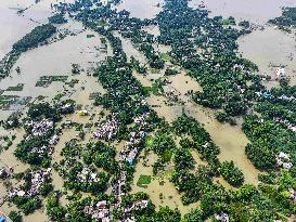 Two Lakh People Affected by Ghatal Floods - India