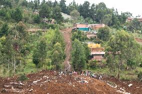 Landslide Kills at least 10 in Bello, Colombia