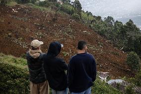 Landslide Kills at least 10 in Bello, Colombia