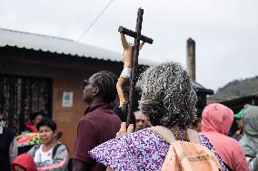 Landslide Kills at least 10 in Bello, Colombia