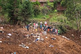 Landslide Kills at least 10 in Bello, Colombia