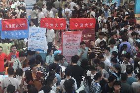 On-site Consultation Meeting for College Admissions in Zhejiang Province in 2025