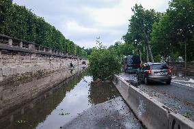 Recovery After Violent Storms in Paris - Paris