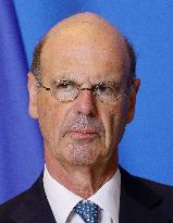 Public Finance Alert Committee - Paris