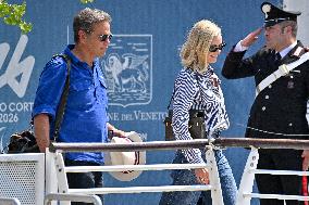 Lachlan Murdoch and Sarah Murdoch At Venice Airport