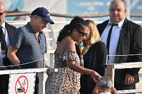 Nicole Avant And Ted Sarandos At Venice Airport