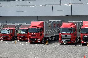 Japan Post truck Image