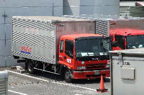 Japan Post truck Image