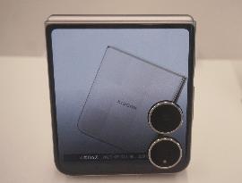 Xiaomi MIX Flip 2 Foldable Phone