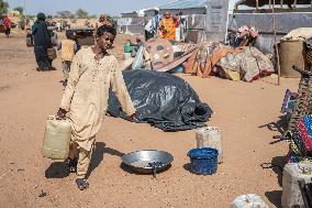 More than 844,000 Sudanese Refugees Have Fled to Chad